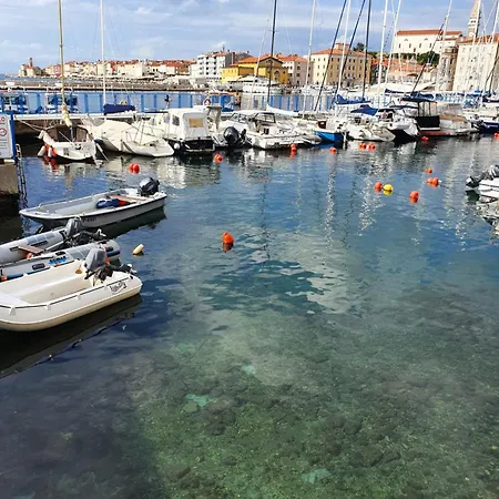 Lux Sea Appt Apartman *